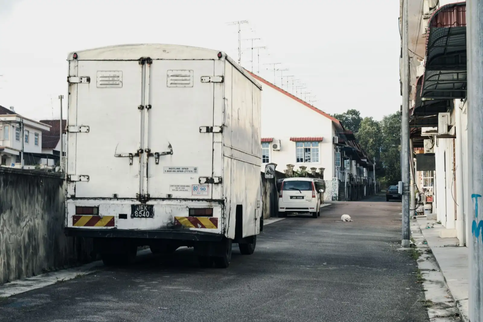户外儿童游乐设备秋千与跷跷板的材质对比及选型指南