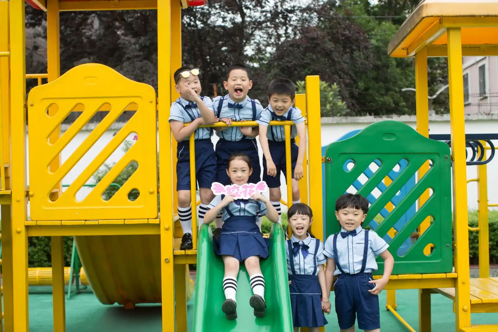 杭州幼儿园户外滑梯攀爬架组合选型要点与安全标准解析正文配图 1